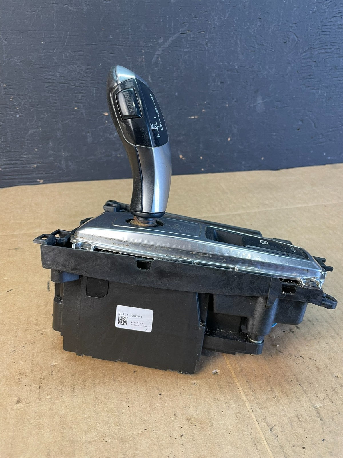 2007 to 2013 BMW X5 E70 Shift Shifter Selector Gear W/ Bezel AC5209 DG3