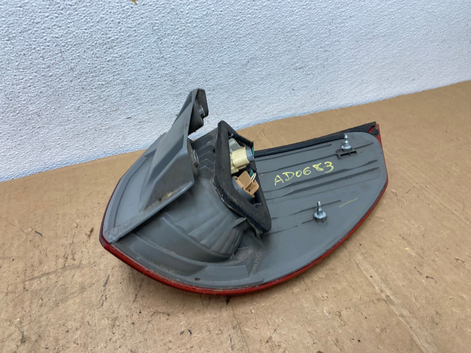 2006 to 2010 Toyota Sienna Left Driver LH Side Tail Light AD0683 LK5