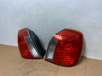 2004 2005 Hyundai XG350 XG Left+Right Tail Lights AI5421 LK1