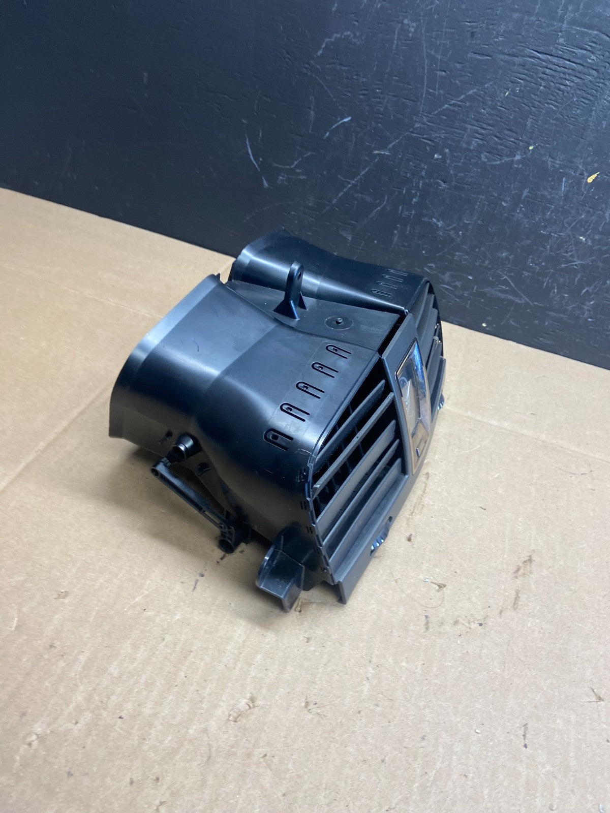 2007 to 2009 Cadillac SRX Front Center Dash Clock Air Vent ab9286 DG1