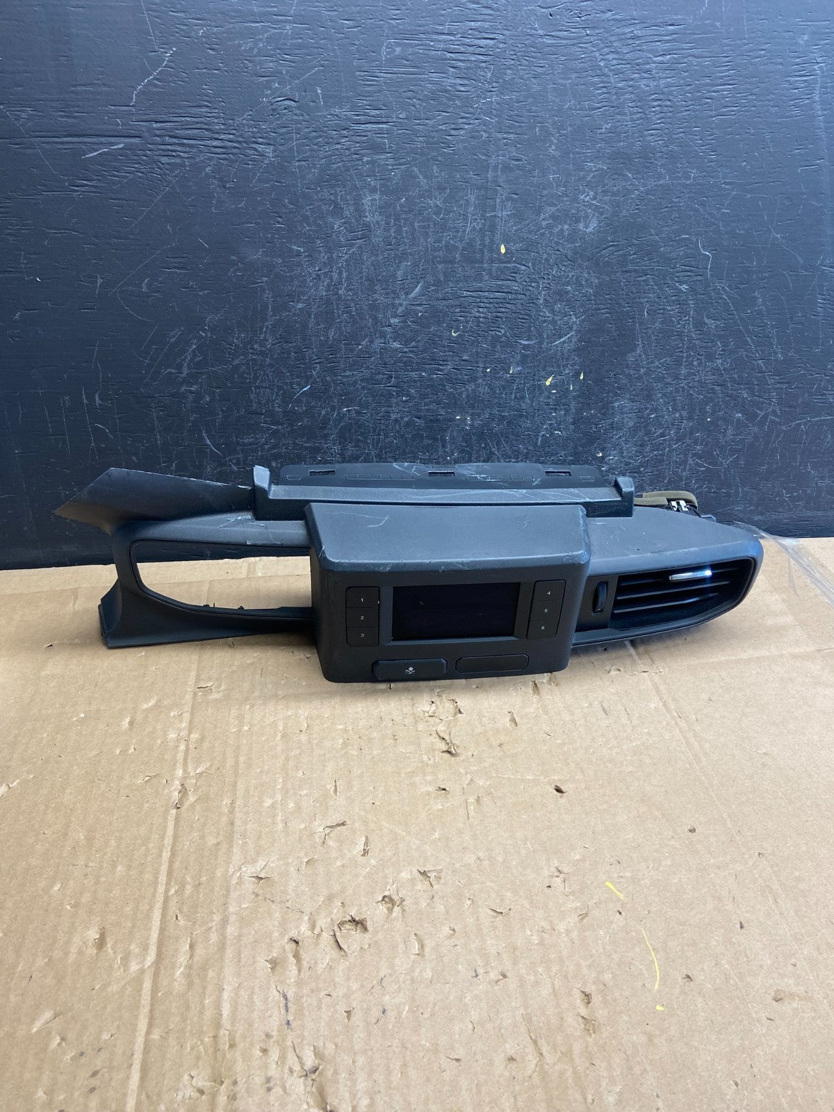 2020 to 2023 Ford Explorer Console Radio Display Screen Air Vents ad2187 DG0