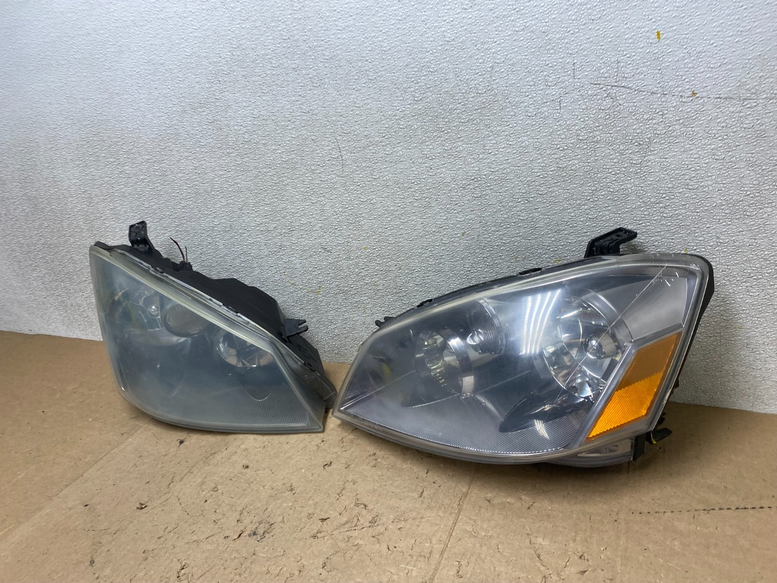 2005 to 2006 Nissan Altima Left+Right Side Set Halogen Headlights W9139 DW1
