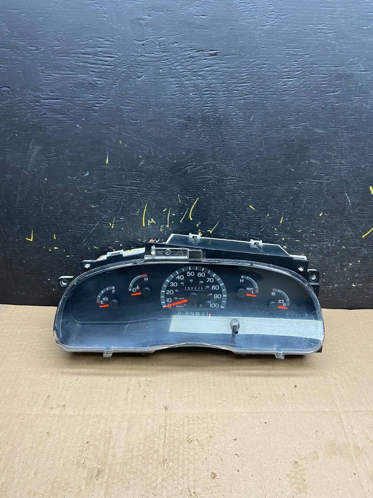 2001 - 2002 Ford Econoline E250 E350 Van Speedometer Instrument Cluster z0088 DG0