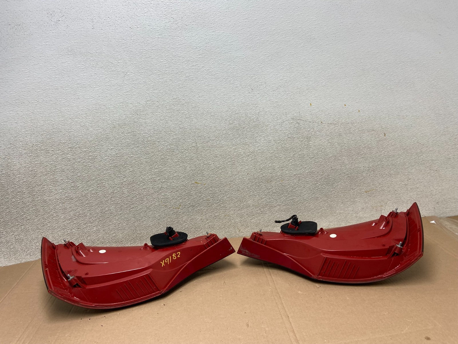 2010 - 2015 Audi Q7 Left+Right Side Tail Lights Oem X9182 DW9