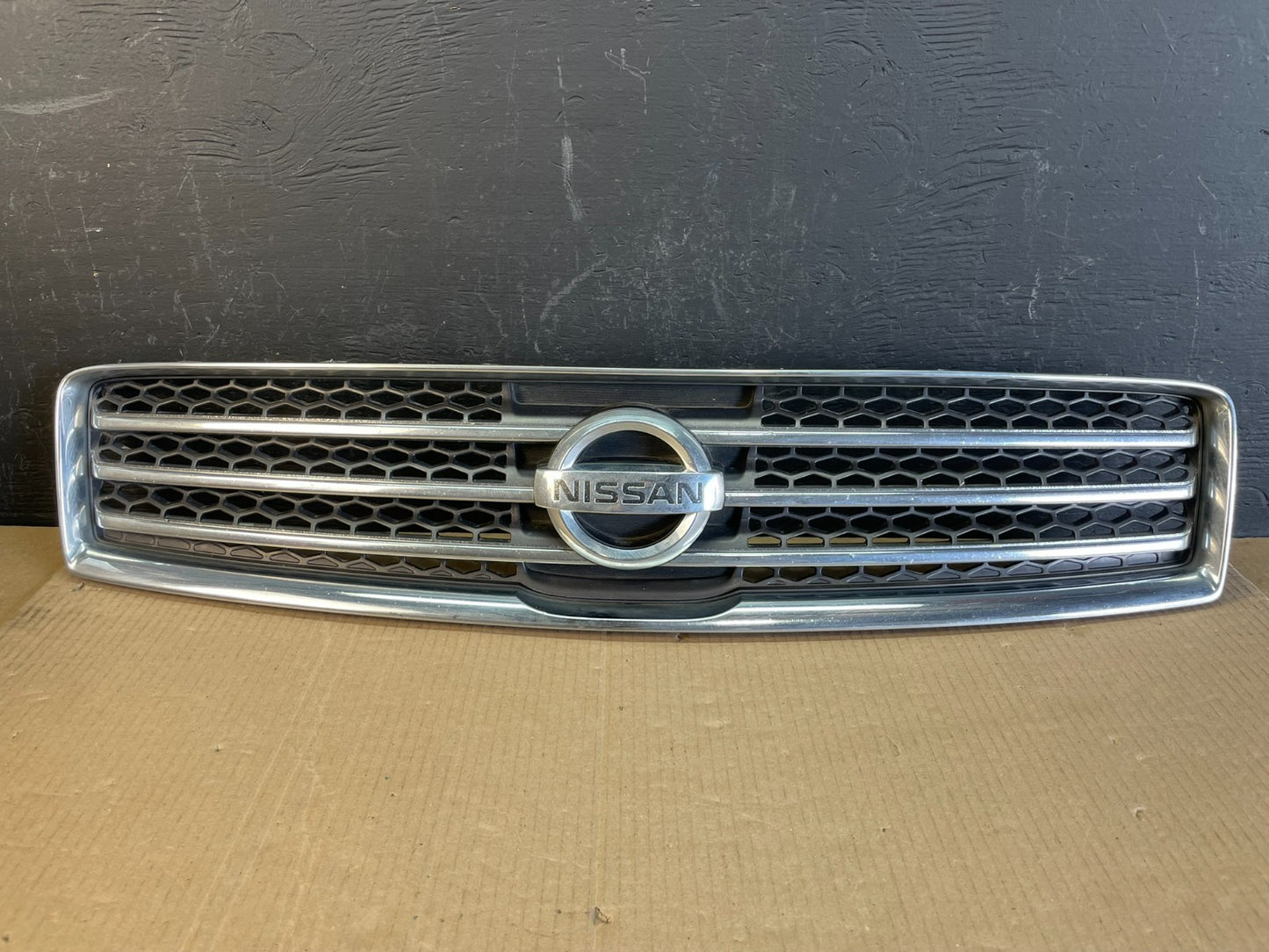 2009 to 2011 Nissan Maxima Front Upper Grill Grille 62070-9N00A AC2042 DG0