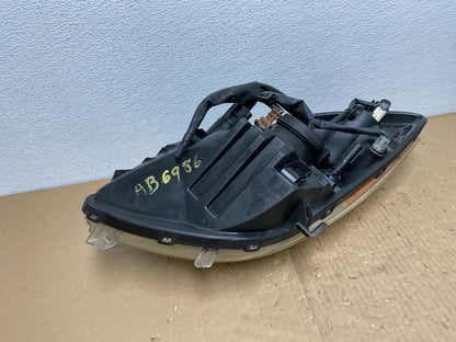 2006-2008 Toyota Yaris Hatchback Right Passenger Halogen Headlight Oem AB6986 DW9