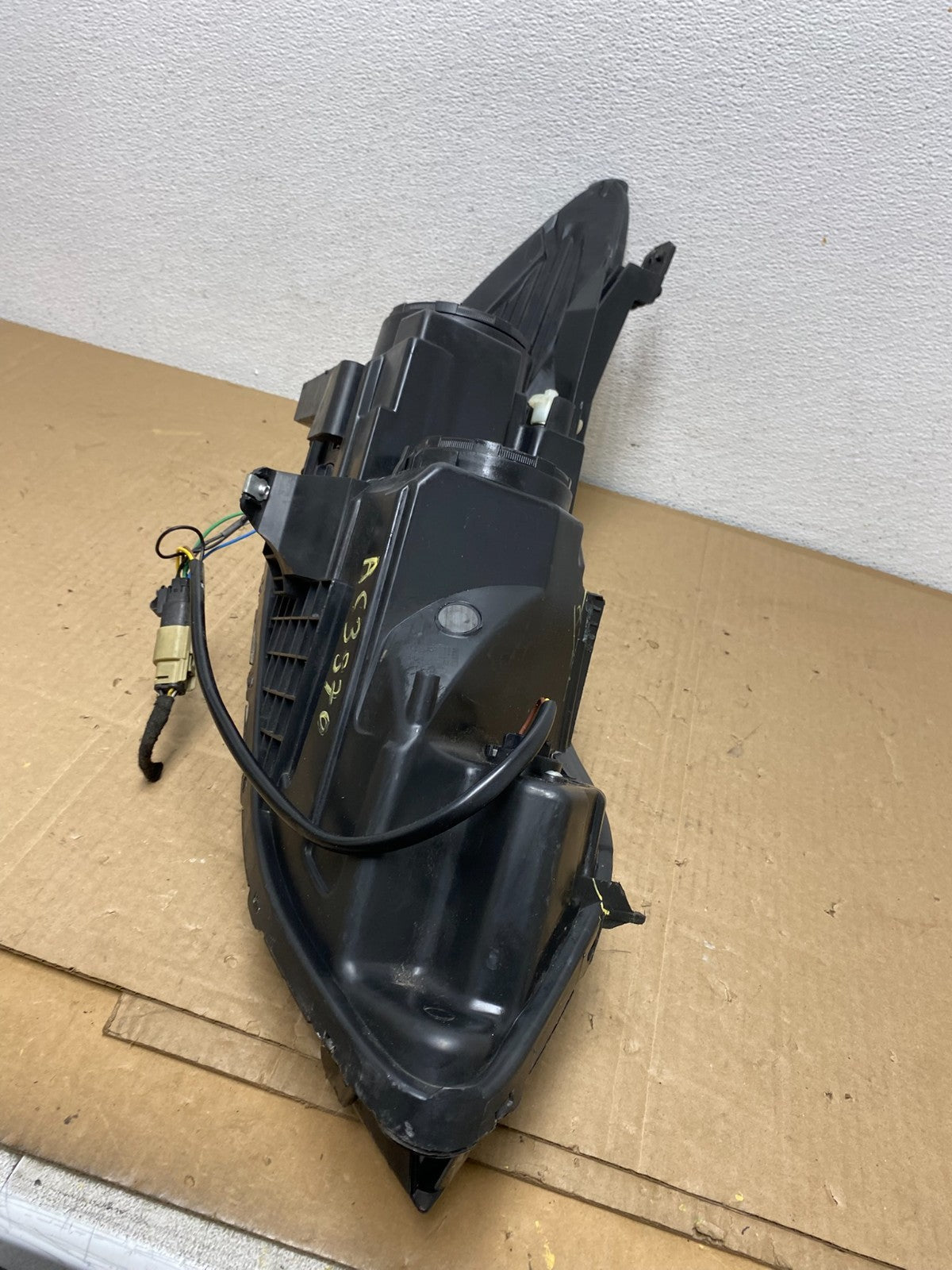 2016 to 2019 Chevrolet Cruze Left Driver LH Halogen Headlight Oem AC3870 DW8