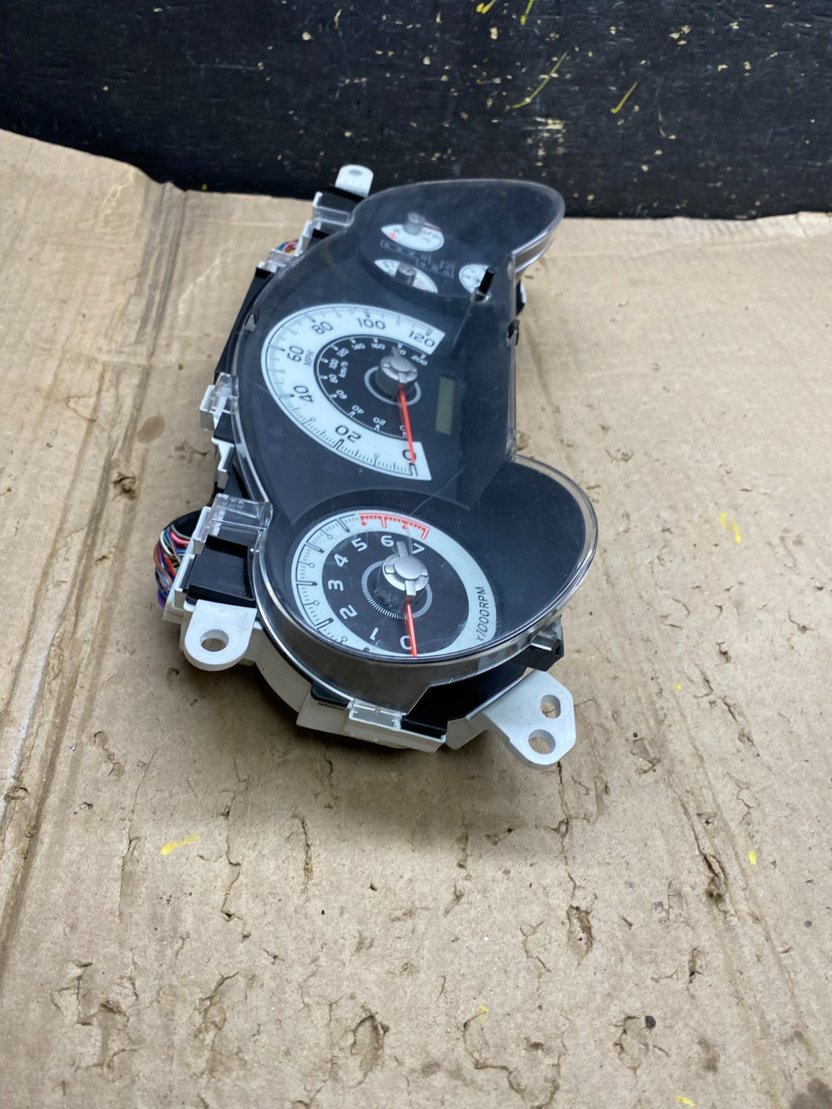 2007-2008 Toyota FJ Cruiser Speedometer Cluster Gauge  Oem X6044 DG2