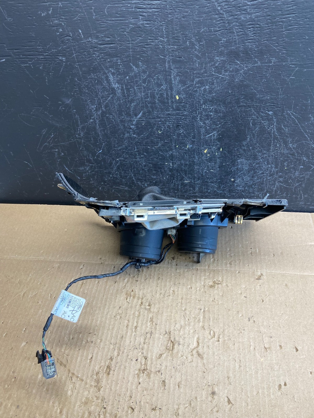2011 - 2014 Ford Edge Center Console Cup Holder Shifter Bezel Trim ac9252 DG2