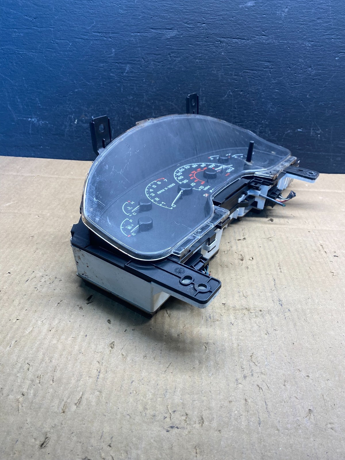 2002 Ford Explorer Speedometer Cluster Gauge AD1619 DG1