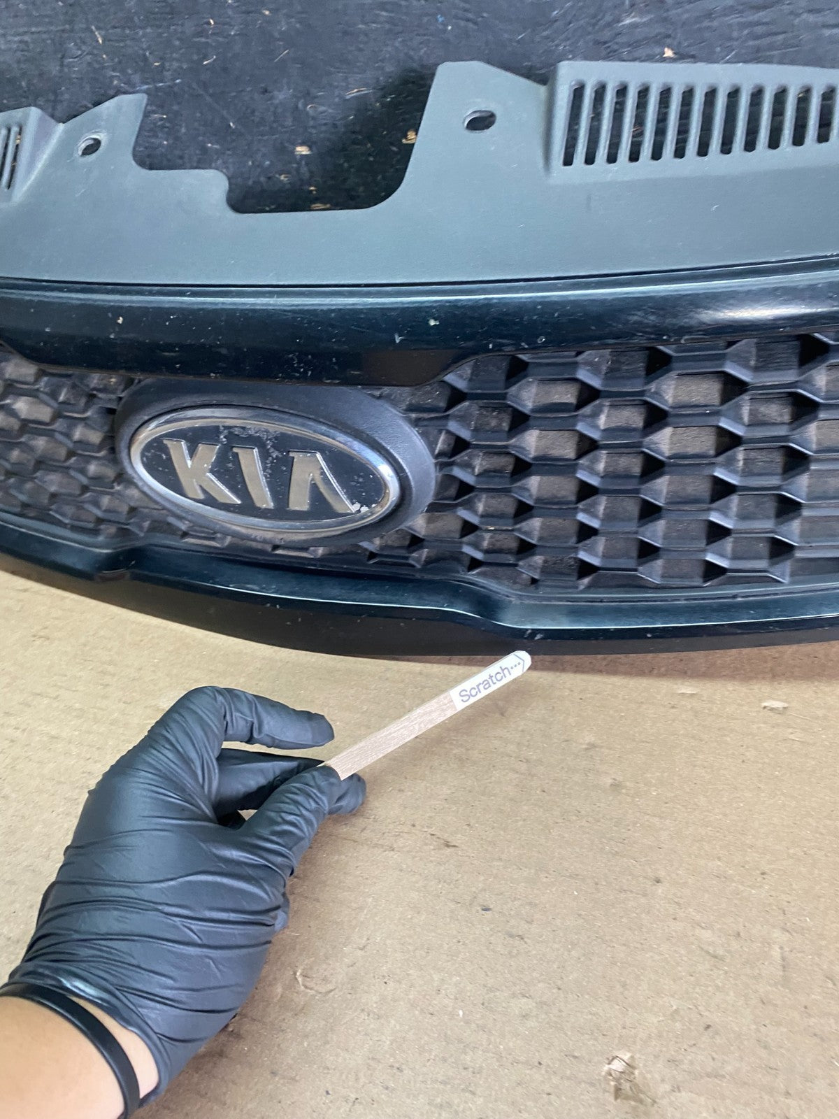 2010 to 2012 Kia Forte Koup Front Upper Grill Grille OEM S1330 DG7