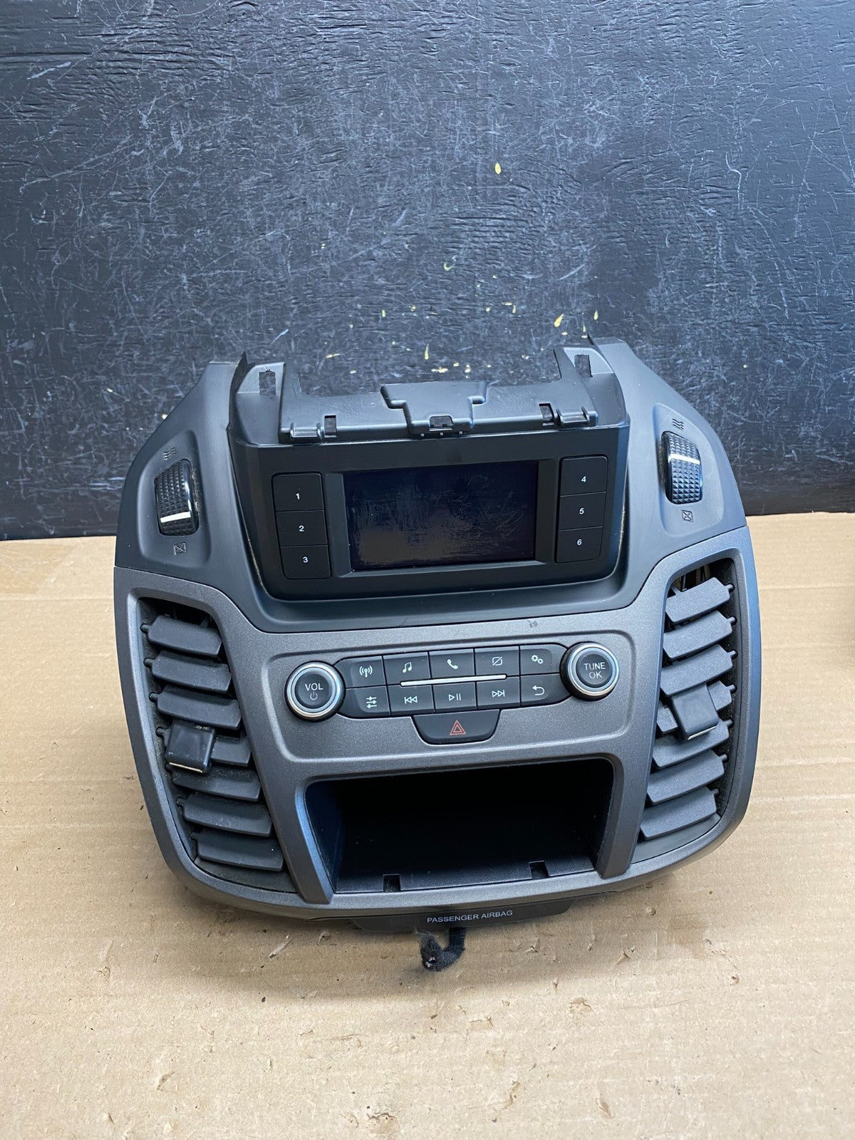 2019 to 2021 Ford Transit Connect Radio Screen Control Bezel Air Vent ag5282 DG0