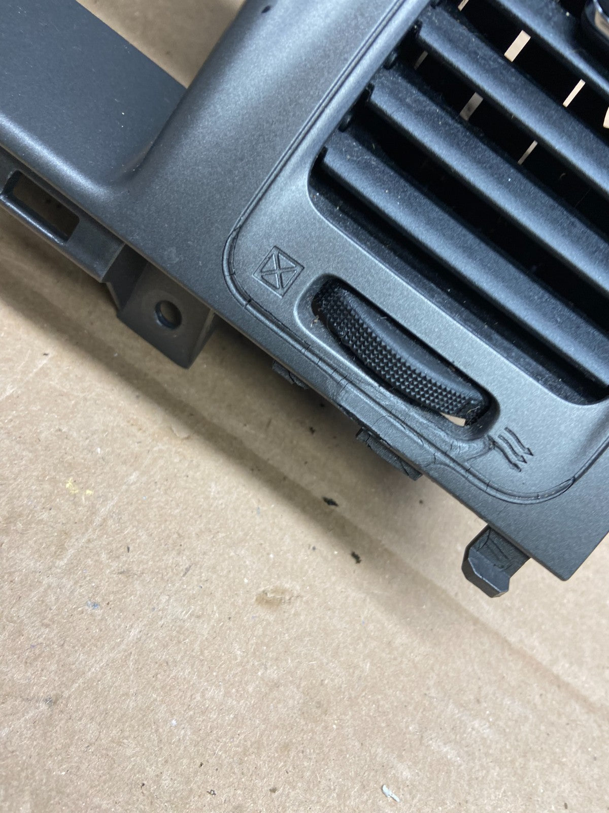 2009-2014 Nissan Murano Radio Center Console Display Bezel Air Vent OE ag0262 DG1