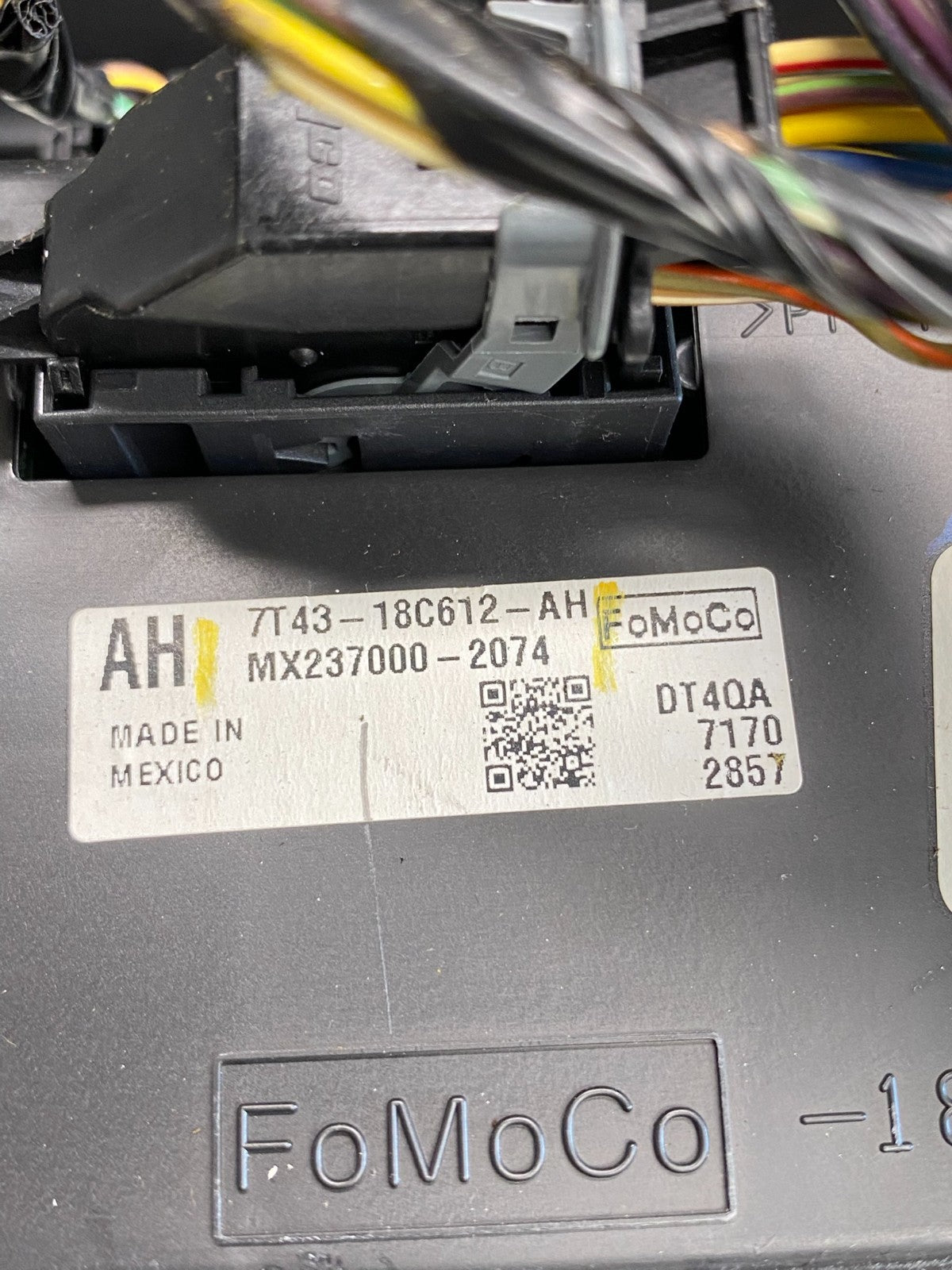 2007 - 2010 Ford Edge Heater Climate Control Radio Control Dash Bezel AC9506 DG6