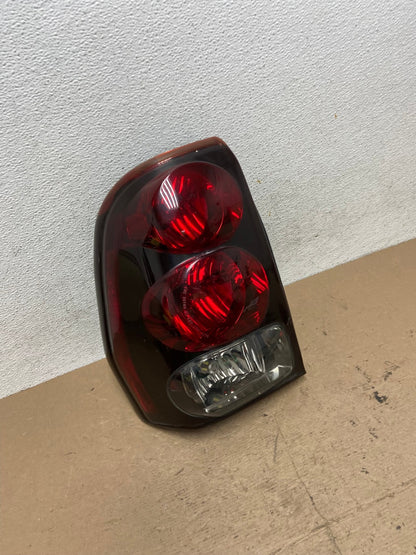 2002 to 2009 Chevrolet Trailblazer Left Driver LH Side Tail Light AF5701 LK2