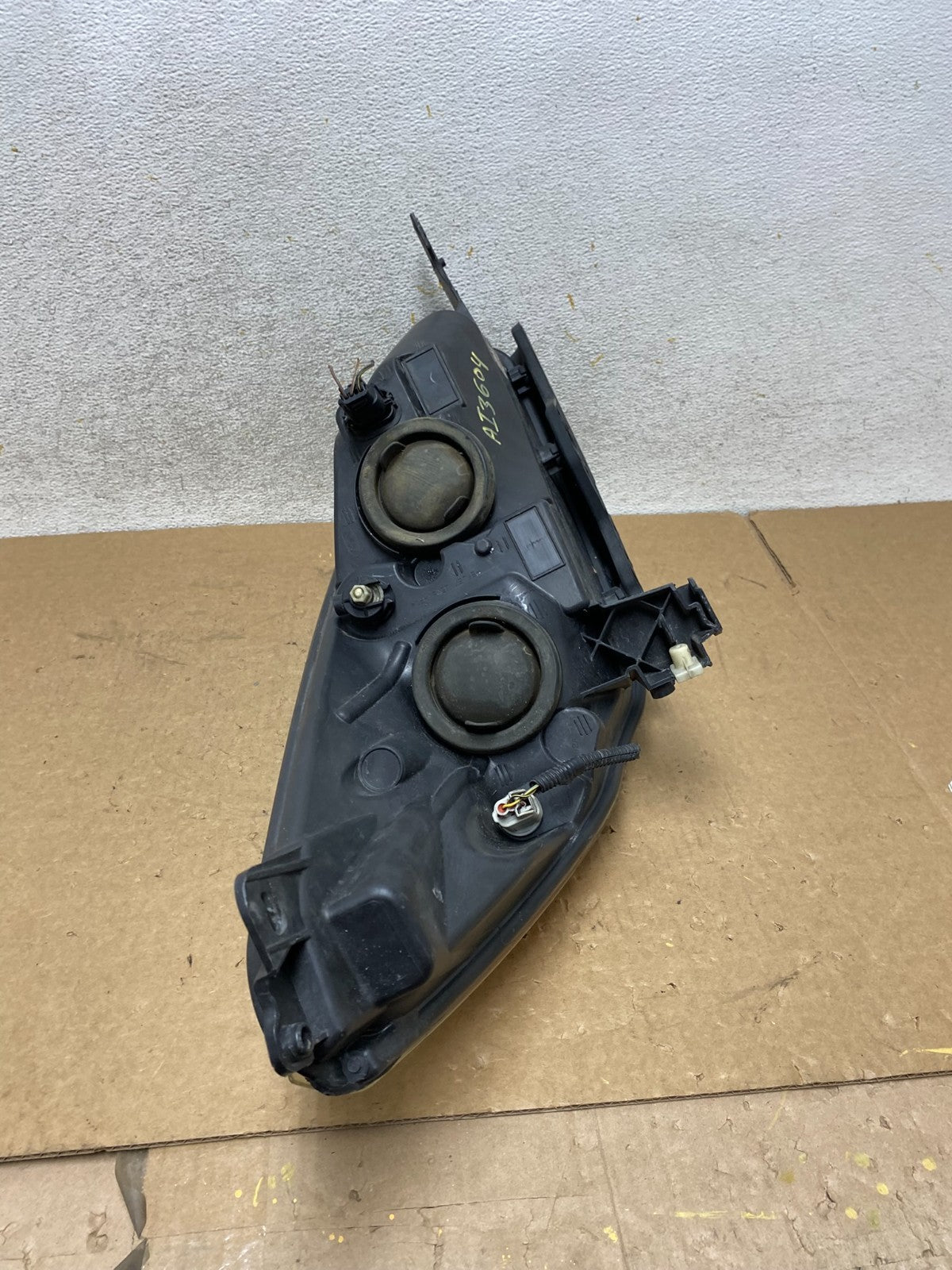 2013 - 2016 Ford Escape Headlight Left Driver Lh Side Halogen AI3604 DW9