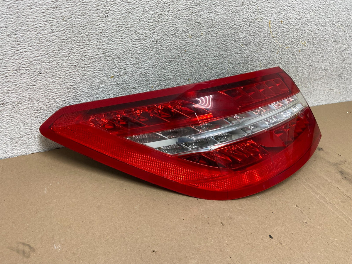 2010 to 2013 Mercedes w207 E-Class E350 Coupe Left Driver Tail Light ah0703 DG1