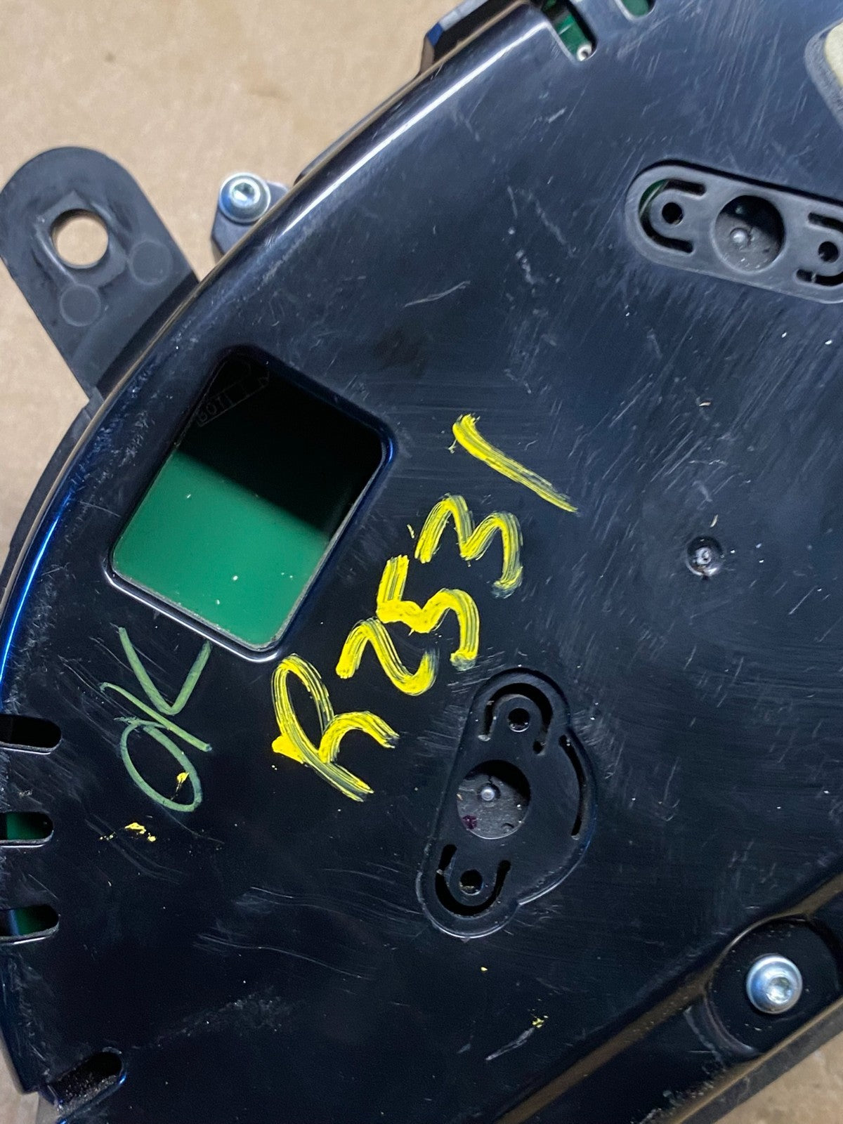 2013 - 2013 Dodge Dart Speedometer Instrument Cluster Gauges R2531 DG8