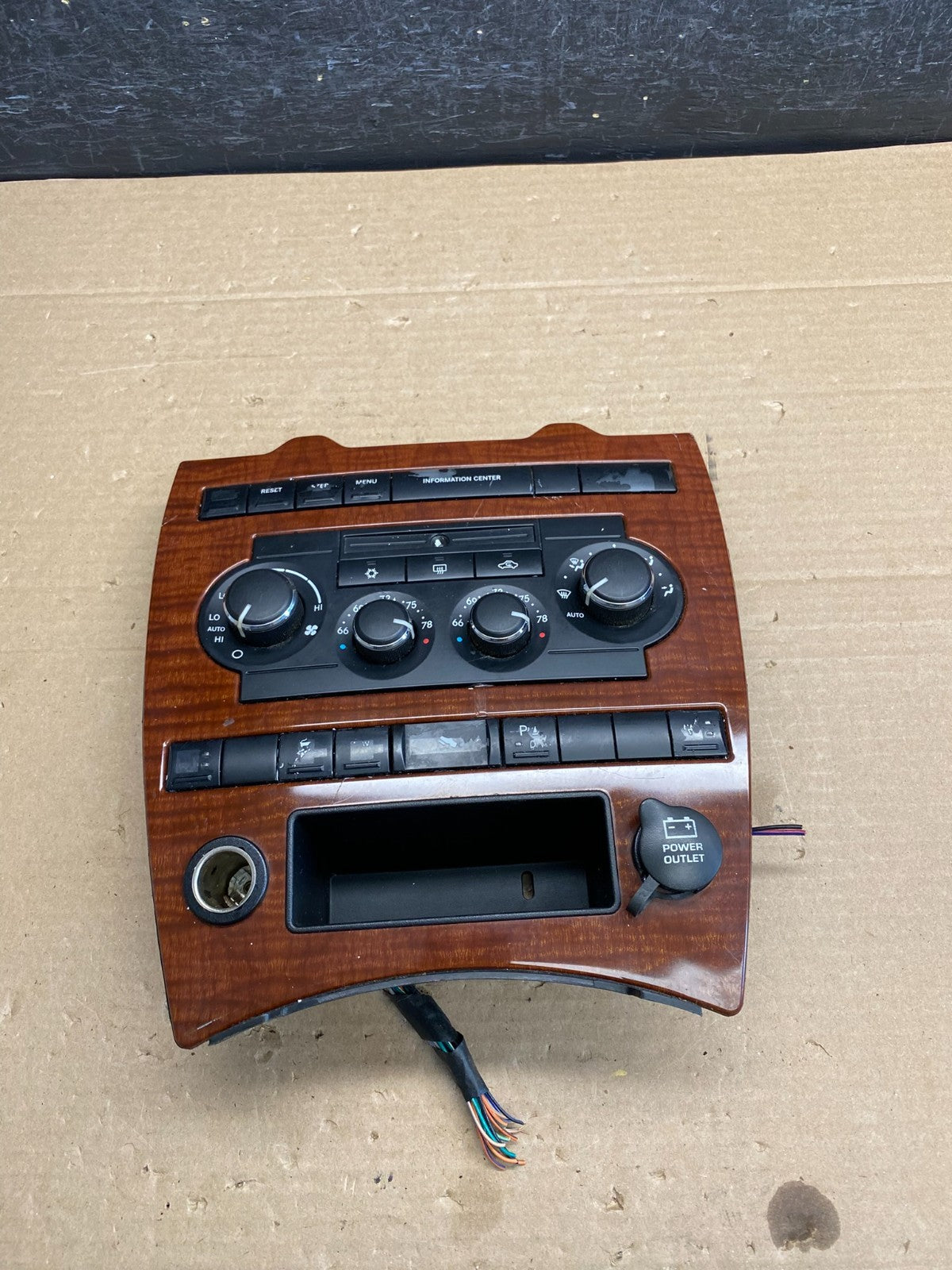 2005 2006 2007 Jeep Commander Grand Cherokee A/C Climate Control Bezel AG5281 DG0