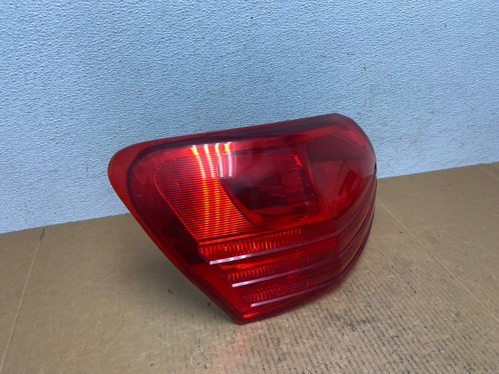 2008 to 2015 Nissan Rogue Left Driver Lh Side Tail Light AE0357 LK2
