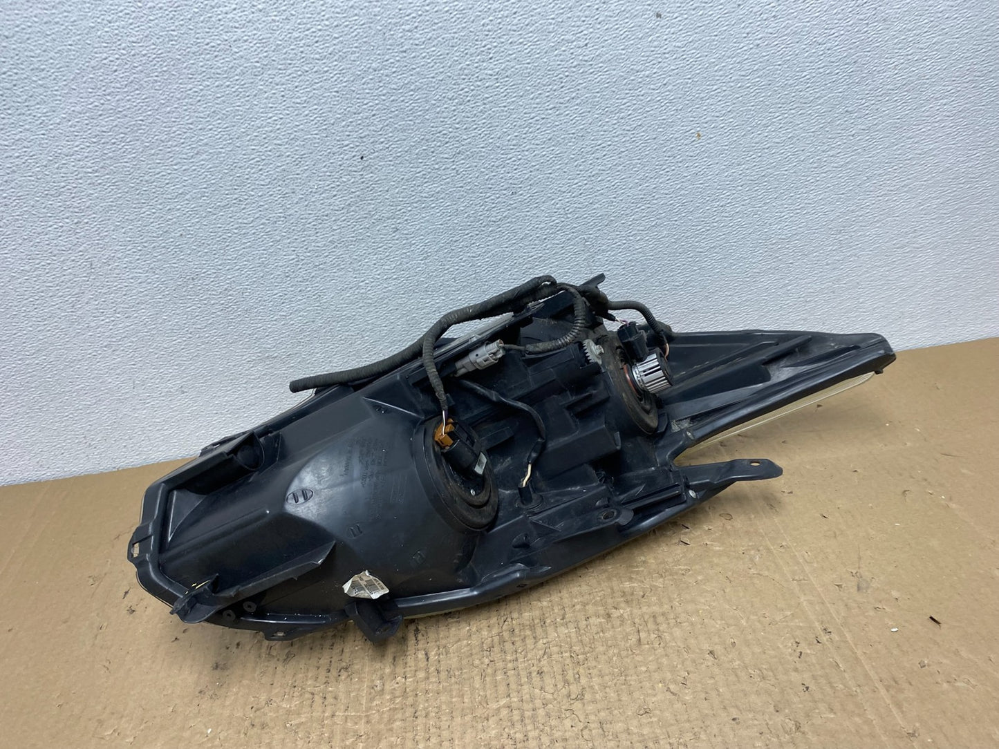 2010 - 2011 Toyota Prius Left Driver LH Blue Halogen Headlight Oem AC4092 DW7