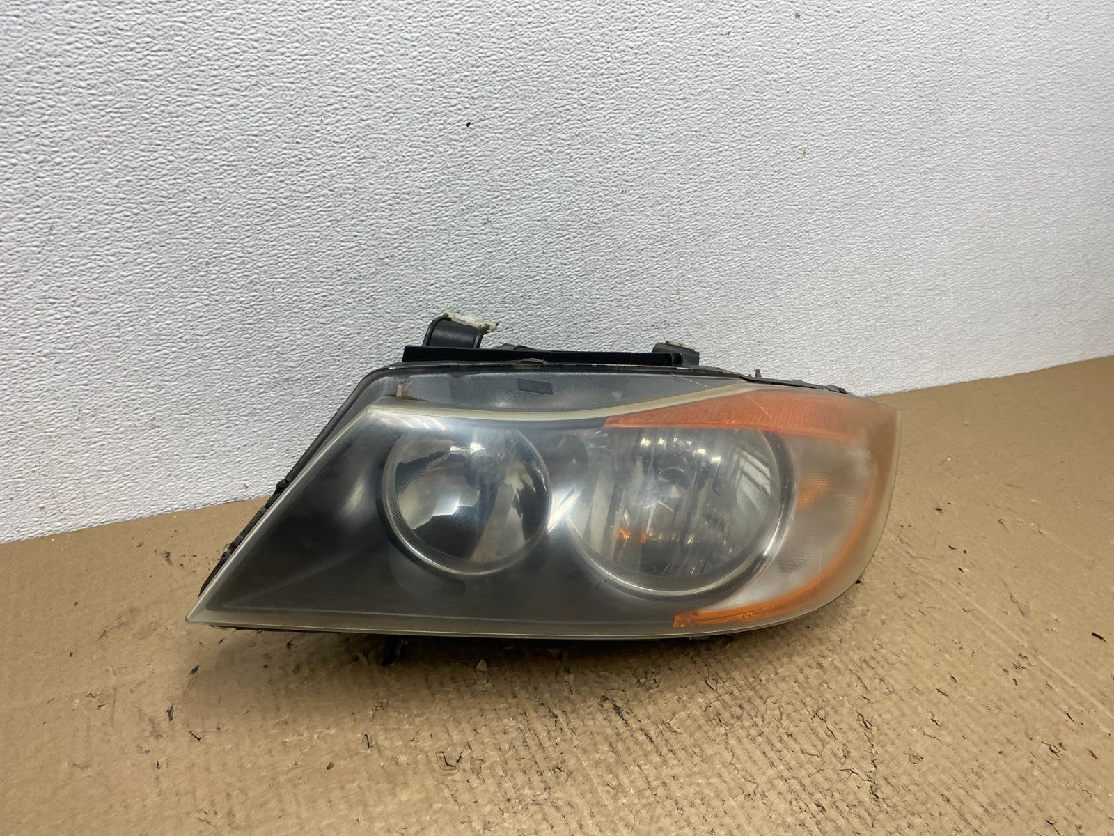 Halogen 2006 to 2008 BMW 3 Series Headlight Left Driver LH Oem AC4164 DW2