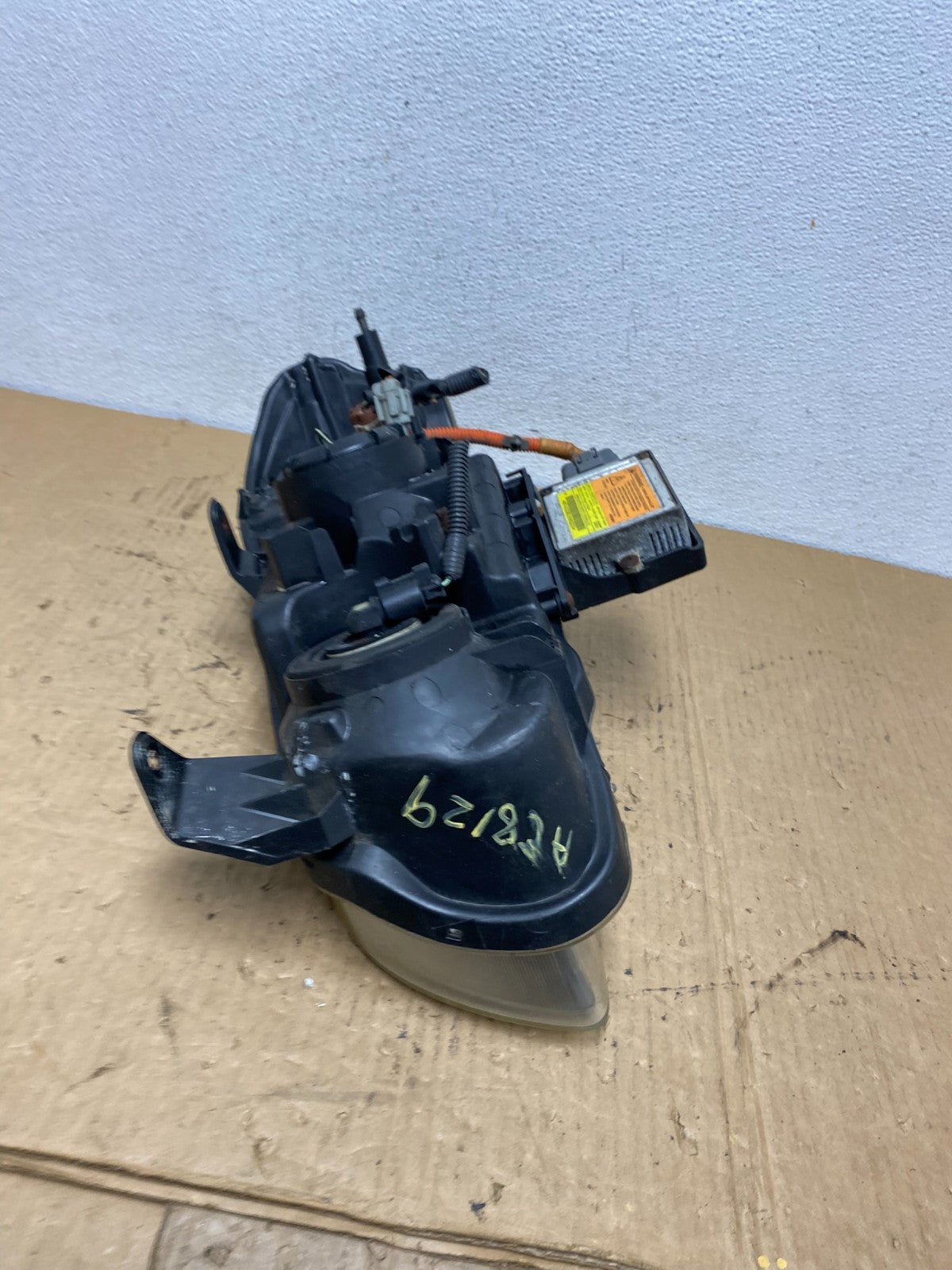 2002-2003 Nissan Maxima Right Passenger Rh Headlight Xenon HID AC8129 DW8