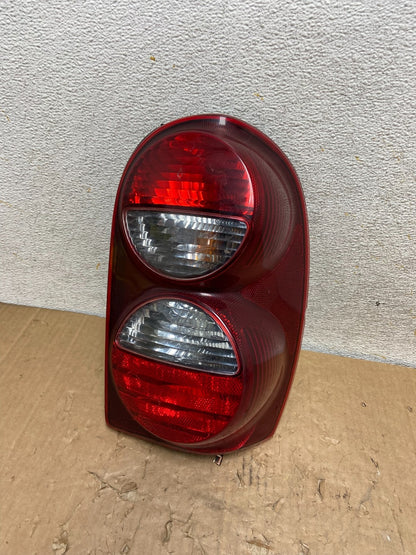 2005 2006 2007 Jeep Liberty Right Passenger Rh Side Tail Light AI9270 LK0