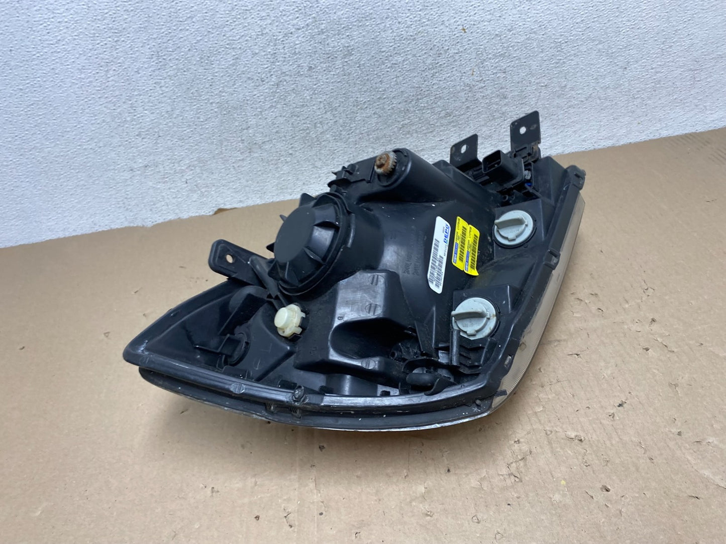 2005 to 2006 Kia Sportage Left Driver LH Halogen Headlight DEPO AG6968 DW6