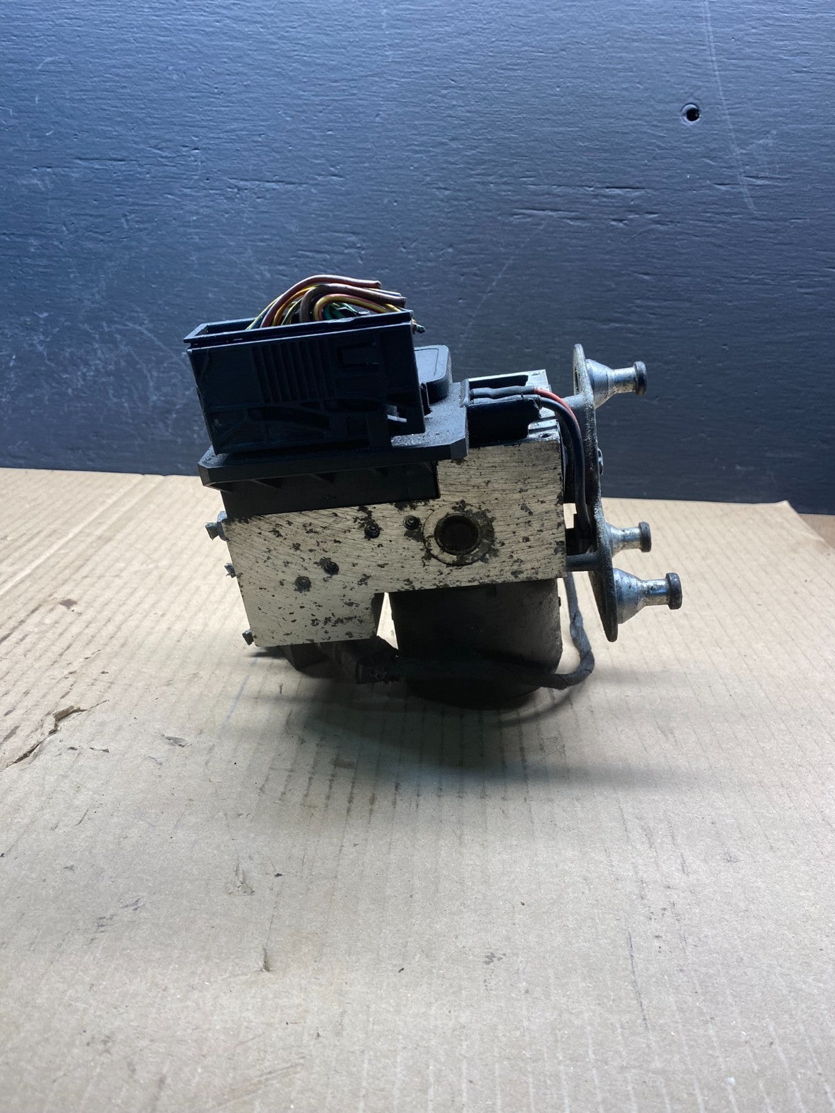 1998-2002 Mercedes W203 C230 CLK320 ABS Anti Lock Brake Pump Module AC0916 DG3