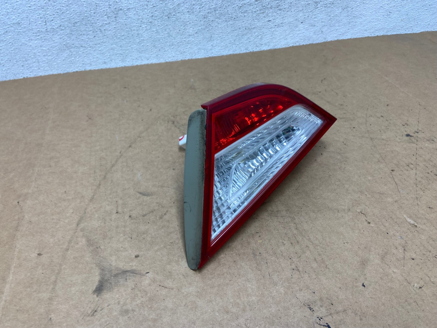 2011 to 2014 Hyundai Sonata Right Passenger Rh Inner Tail Light AE3124 LK2