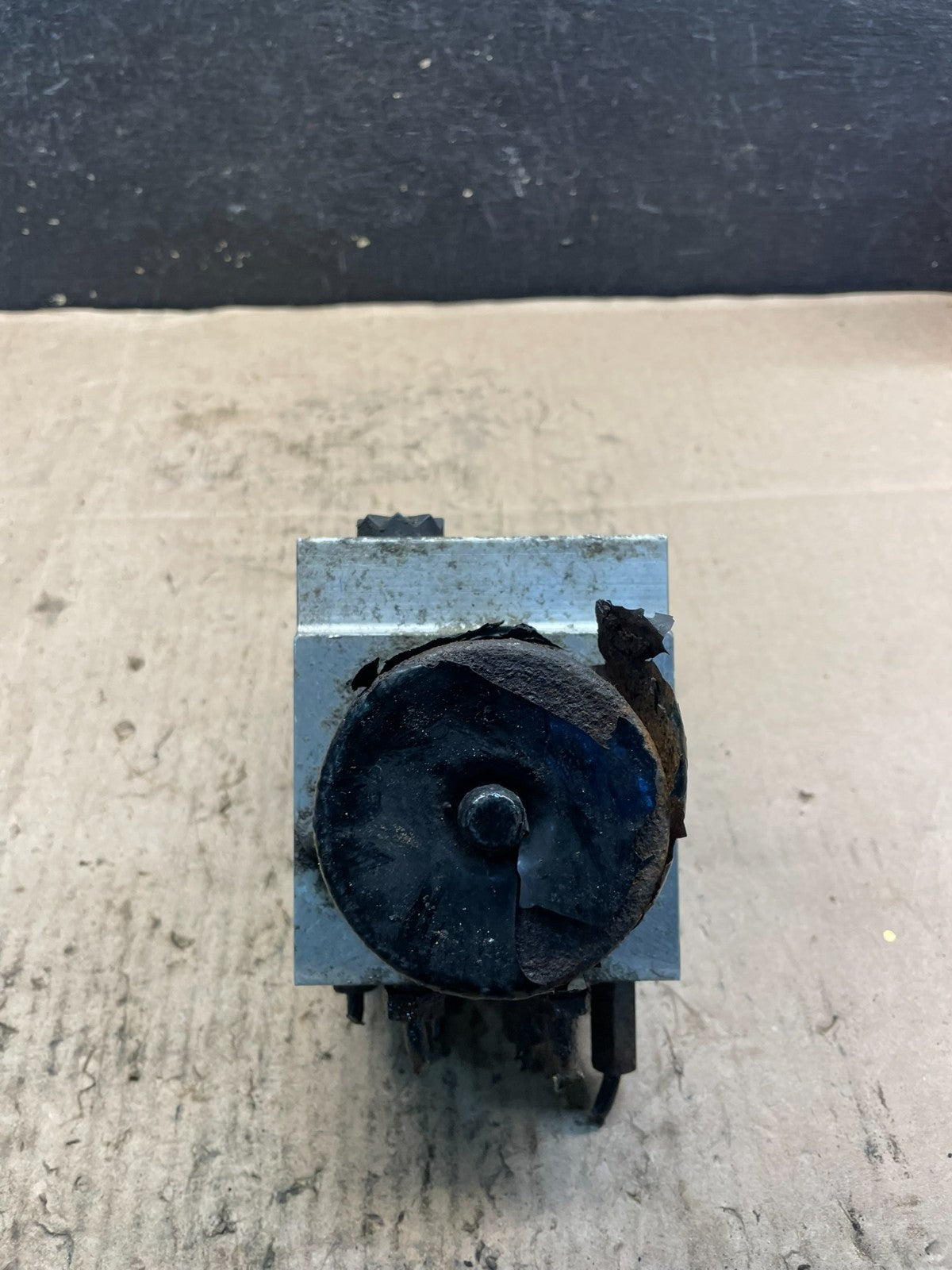 2011 - 2014 Ford E250 E350 Van  ABS Anti Lock Brake Pump Module Oem s8355 DG5
