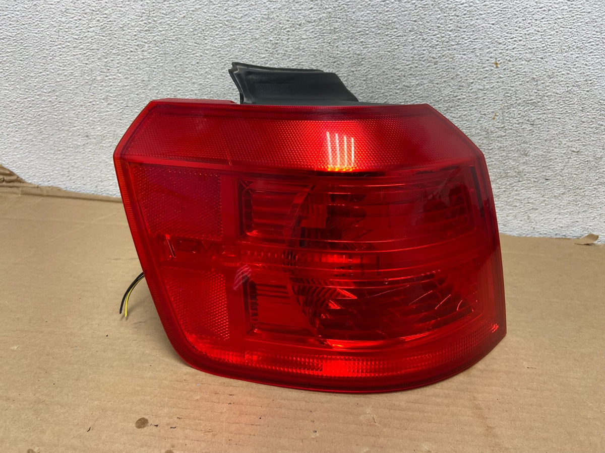 2010 to 2017 GMC Terrain Halogen Tail Light Left Driver Lh Side AG9166 LK0