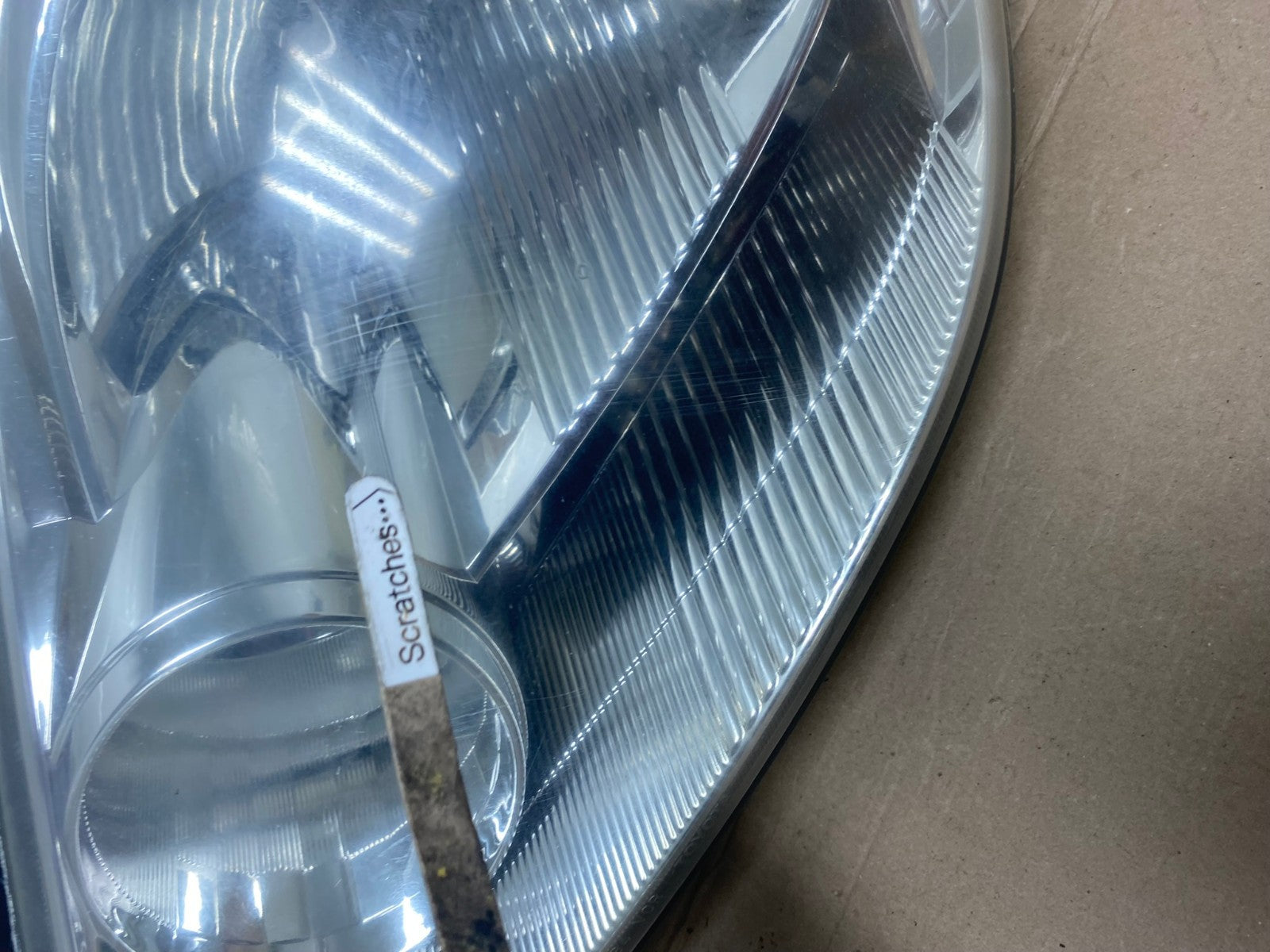2004-2005 Toyota Sienna Left Driver LH Side Halogen Headlight AF4362 LK3
