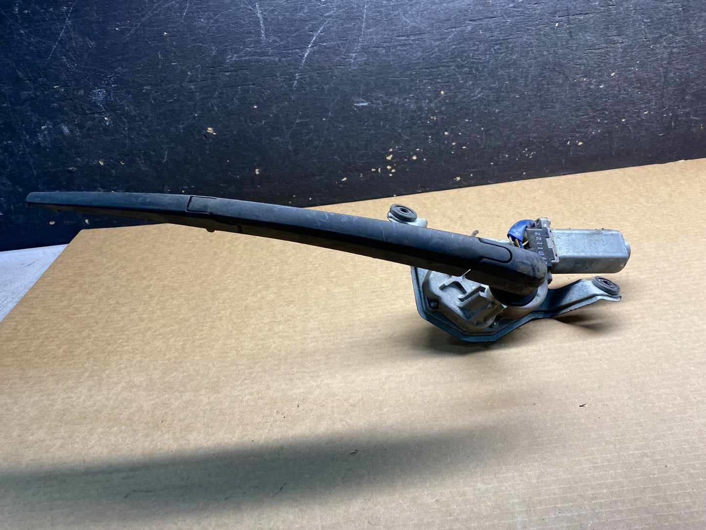 2011 - 2013 Kia Sorento Rear Glass Windshield Wiper Motor z9048 DG3