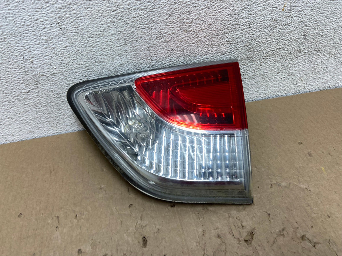 2013 to 2016 Nissan Pathfinder Right Passenger Inner Tail light AE9845 LK0
