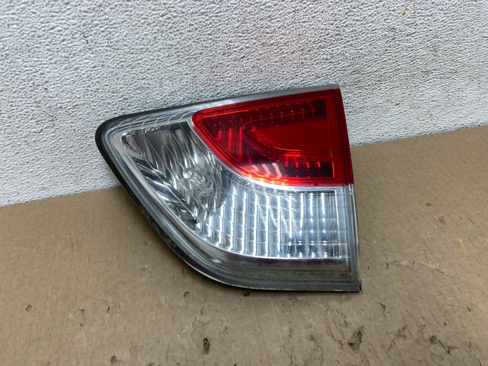 2013 to 2016 Nissan Pathfinder Right Passenger Inner Tail light AE9845 LK0