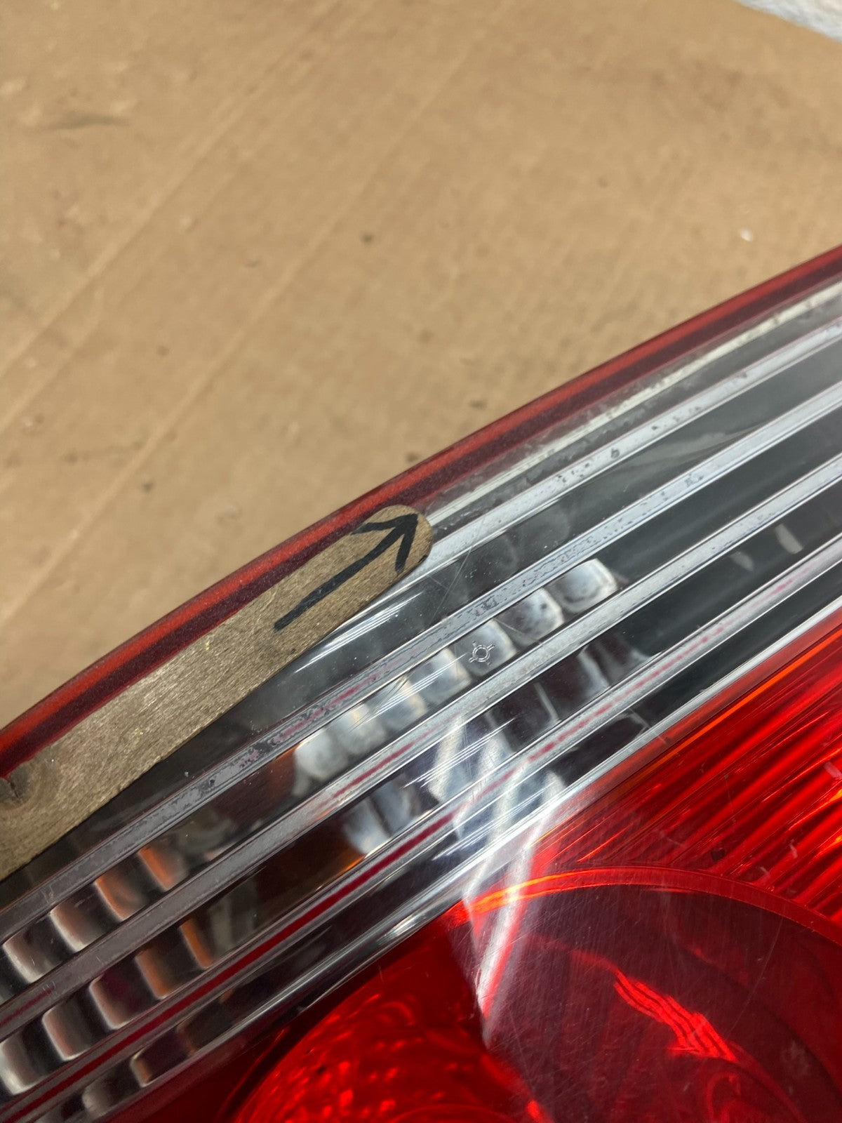 2002 - 2005 Hyundai Sonata Right Passenger RH Side Tail Light AI8468 LK5