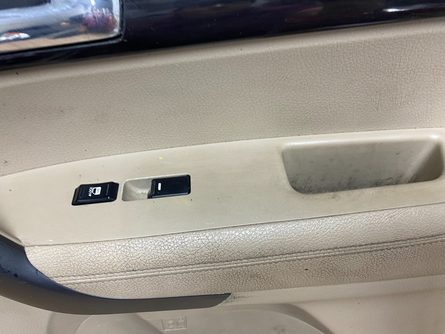2011 2012 2013 Kia Sorento Front Right Passenger RH Door Panel Trim O6526 DG3