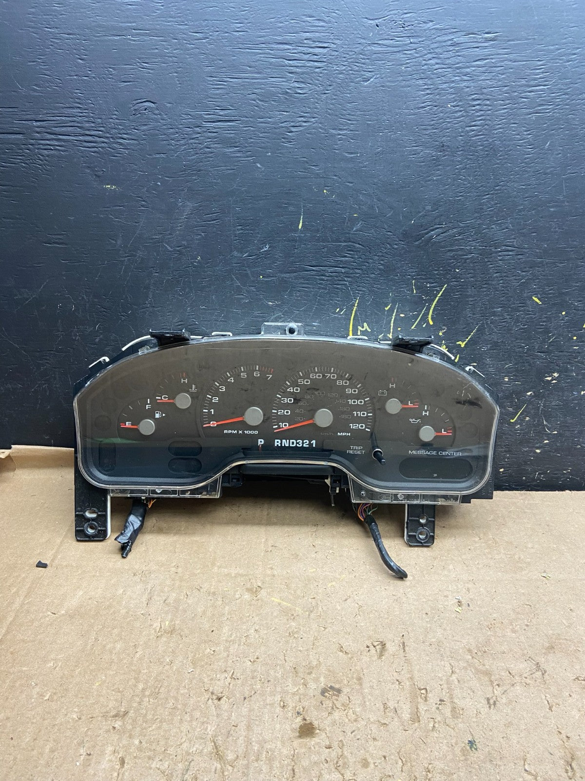 2004 2005 Ford Explorer Speedometer Cluster Gauge Oem z2006 DG0