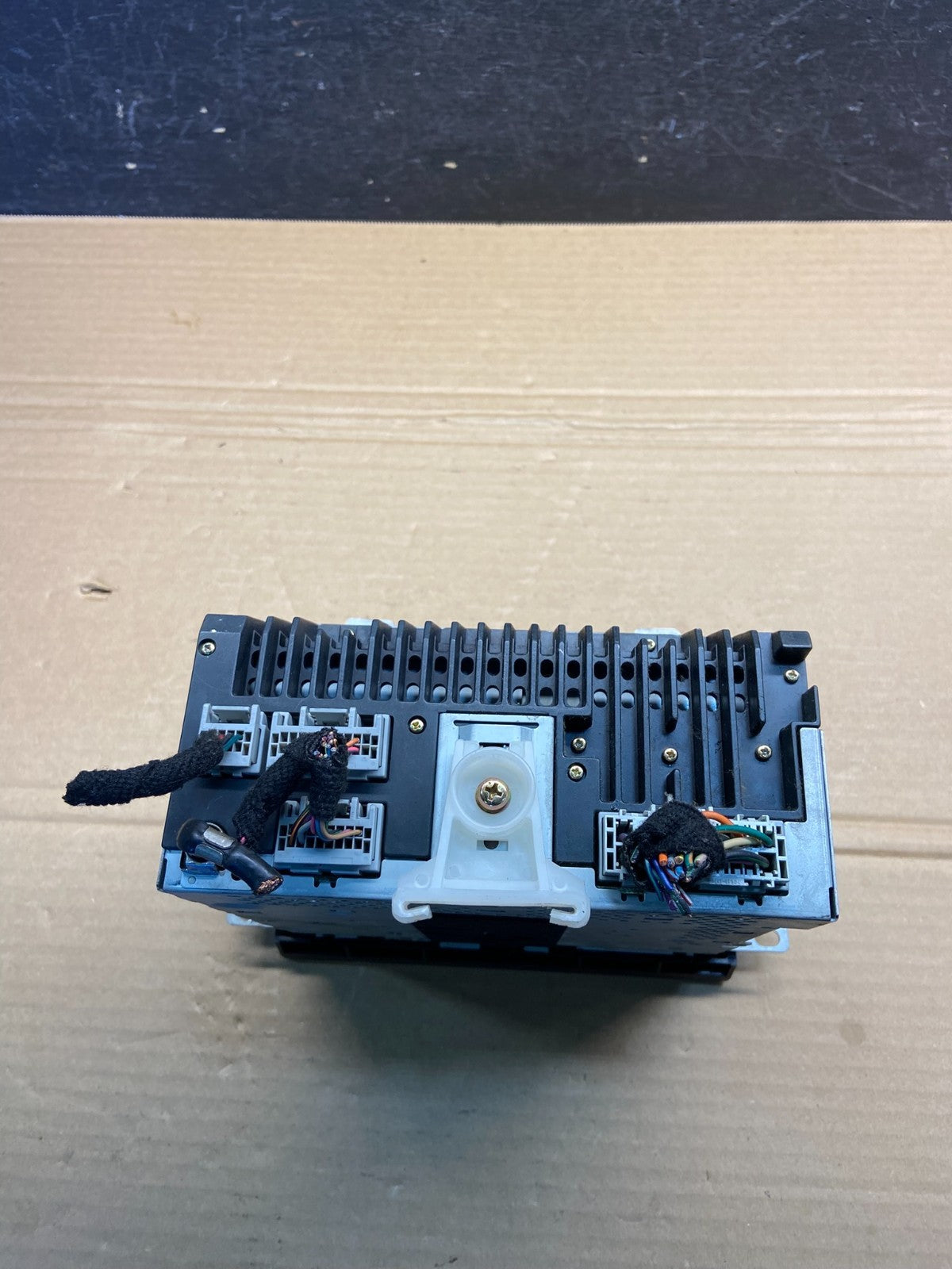 2003 - 2010 Lincoln Town Car AM/FM Radio CD Player AE4703 DG5