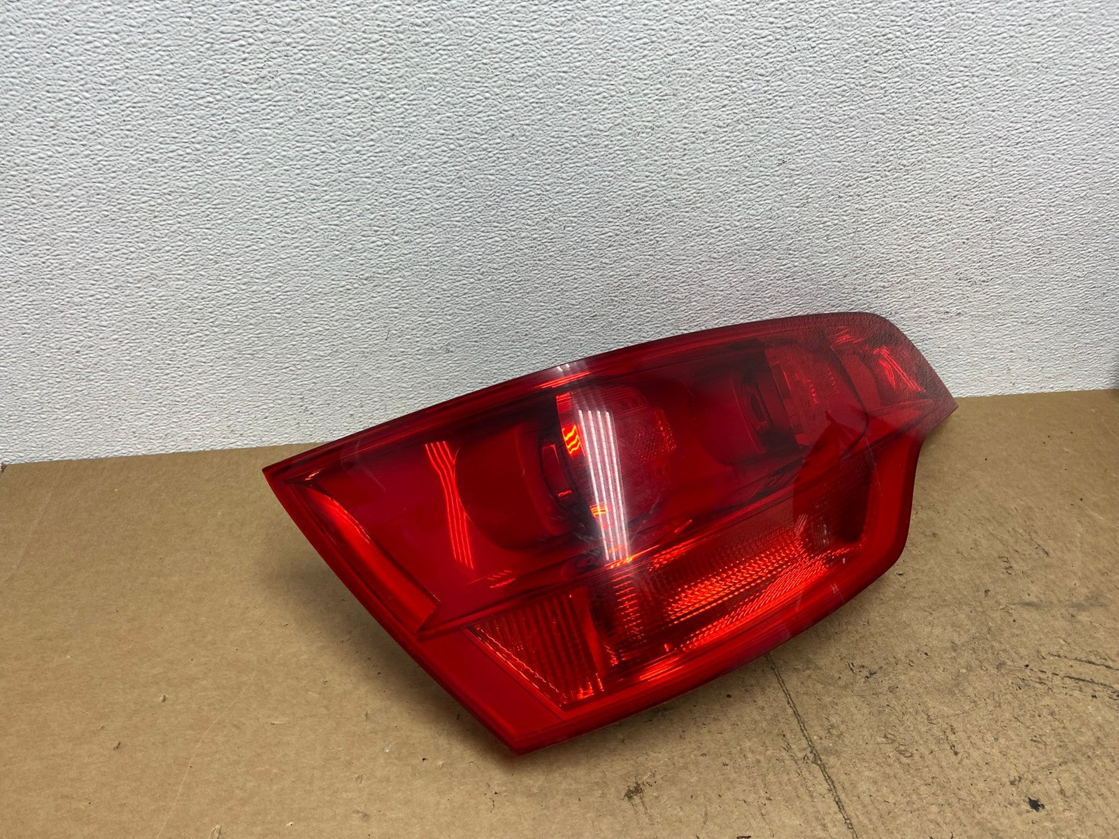 2007 2008 2009 Audi Q7 Left Driver Lh Side Tail Light AD1007 LK2