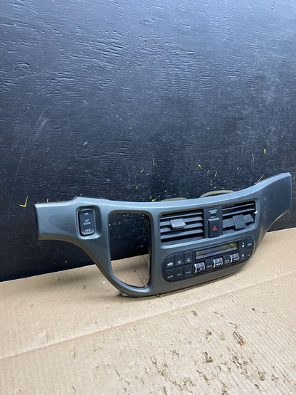 2005 to 2010 Honda Odyssey  Radio Climate Control Dash Trim Bezel Oem V1739 DG1