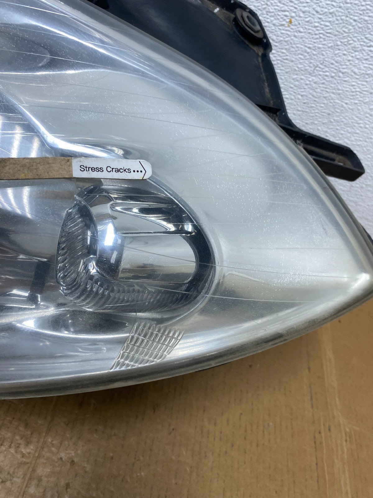 2008-2012 Buick Enclave Left Driver Headlight Xenon Hid One Ballast AE1483 DW4