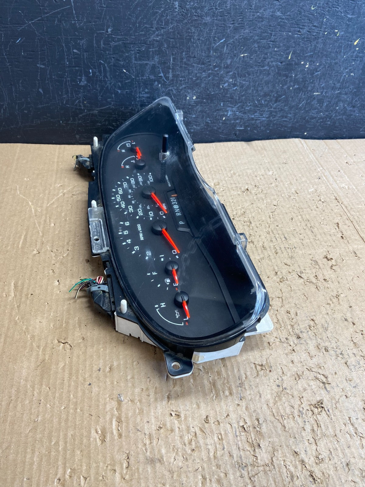 2004 to 2007 Ford E150 E250 E350 Gauge Speedometer Cluster af1582 DG1
