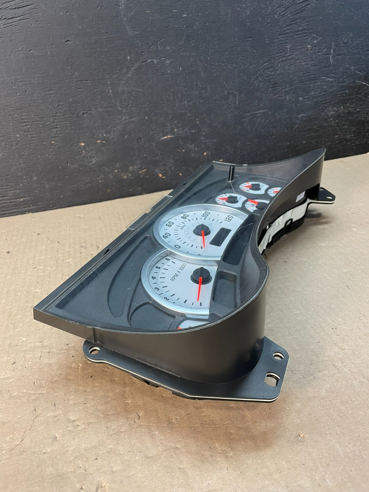 2003 to 2004 Hummer H2 Dash Cluster Gauge Speedometer AE3357 DG1