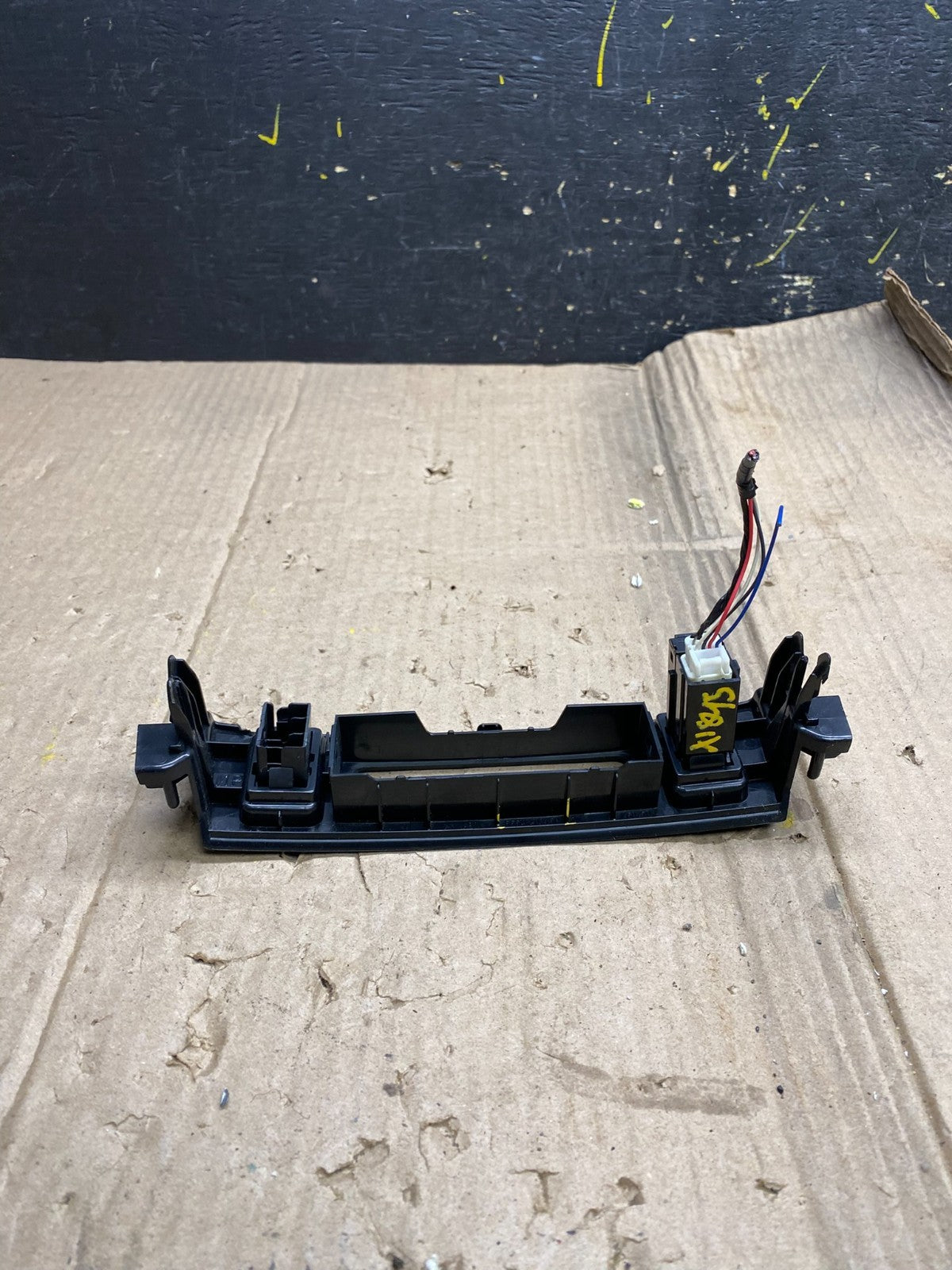 2009-2013 Toyota Corolla Dash Passenger Light Switch USB AUX Bezel X1845 DG4