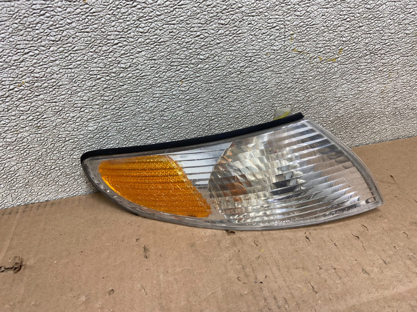 1999-2001 Toyota Solara Right Passenger RH Front Turn Park Signal Y2631 DW0