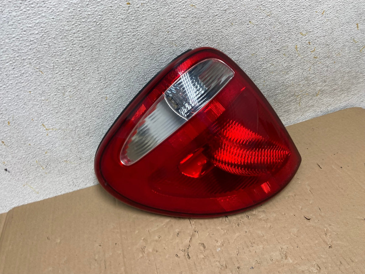 2004 to 2007 Dodge Grand Caravan Left Driver Lh Tail Light AI1253 LK2
