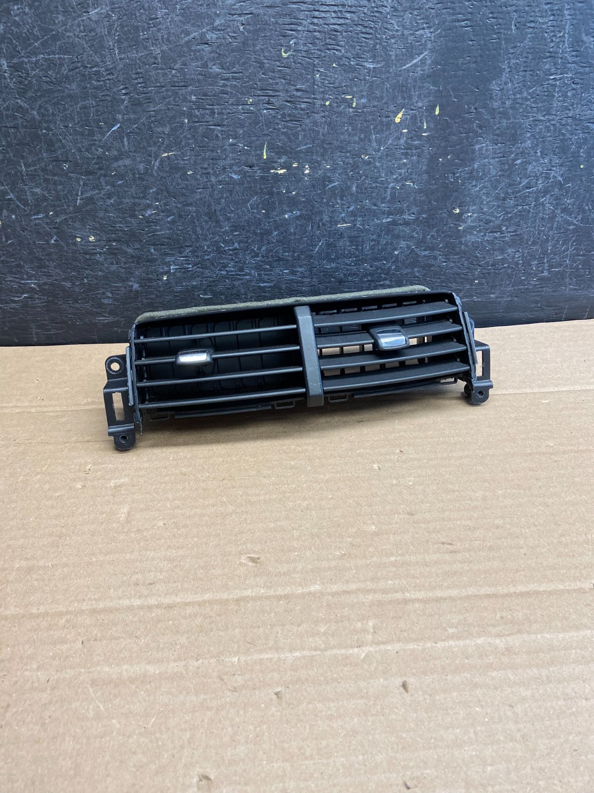 2011 to 2014 Ford Edge Center Dash Radio Panel Air Vent ag5097 DG0